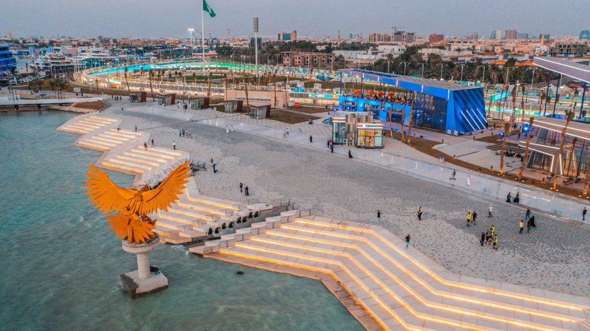 ممشى آرت بروميناد ومرسى اليخوت